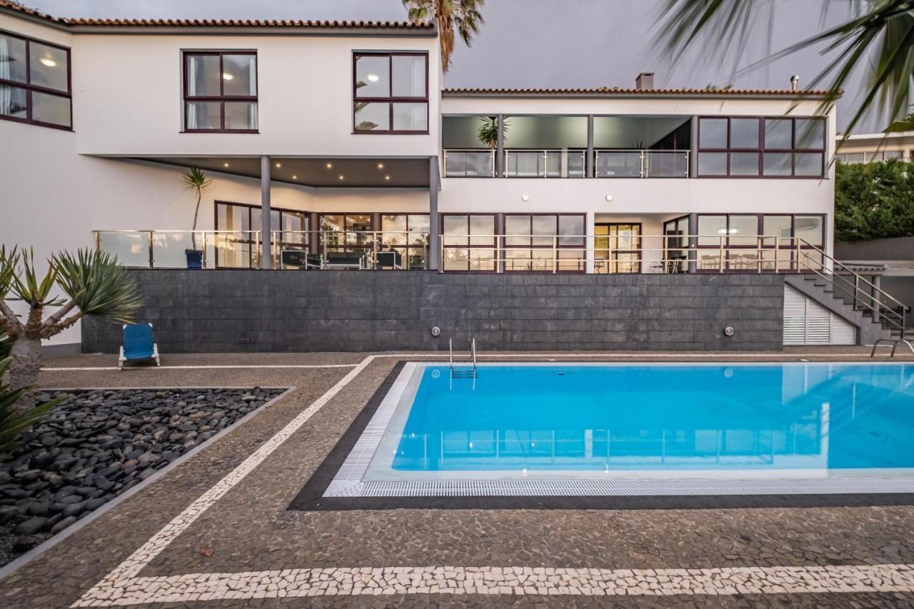 Ample Villa With Pool And Gorgeous Ocean View Funchal  Buitenkant foto