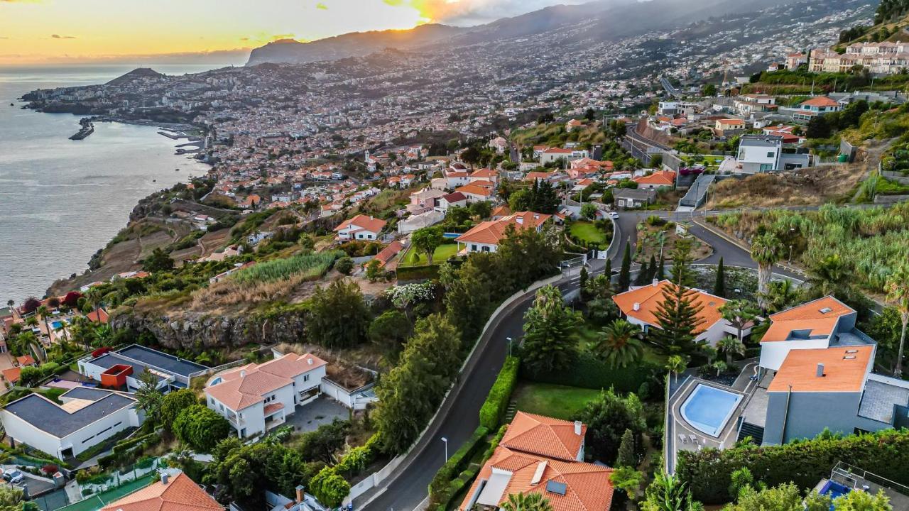 Ample Villa With Pool And Gorgeous Ocean View Funchal  Buitenkant foto