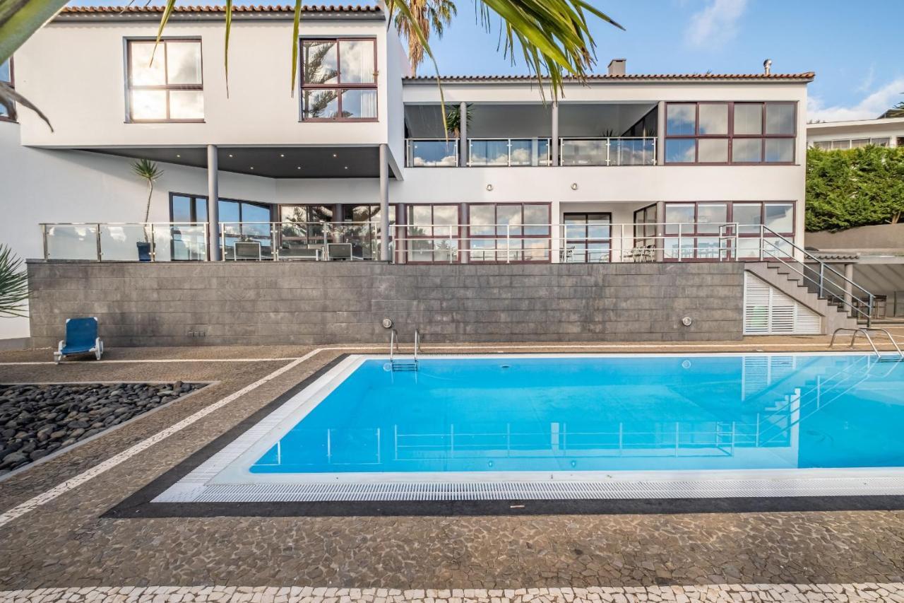 Ample Villa With Pool And Gorgeous Ocean View Funchal  Buitenkant foto