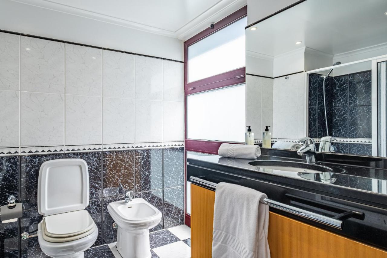 Ample Villa With Pool And Gorgeous Ocean View Funchal  Buitenkant foto