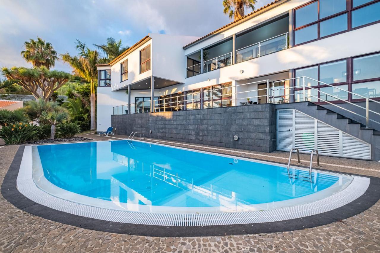 Ample Villa With Pool And Gorgeous Ocean View Funchal  Buitenkant foto